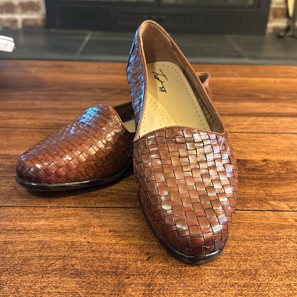 Trotters Brown Woven Flats